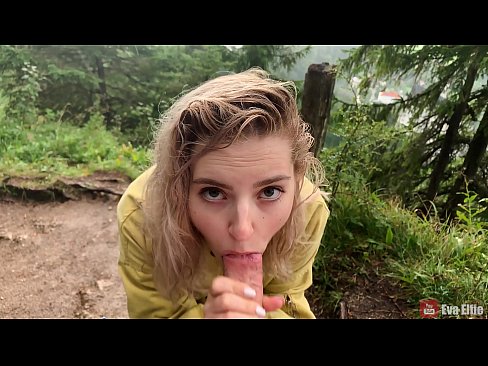 ❤️ Merch yn llyncu cum ar ôl blowjob cyhoeddus - Eva Elfi ❤️ Sluts wrthon ni